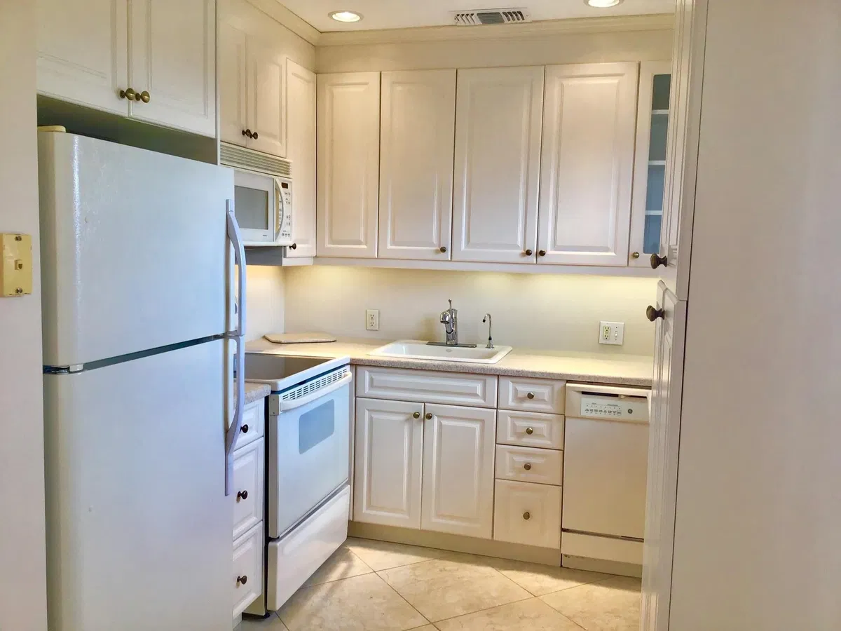 Unit 336 photo 4