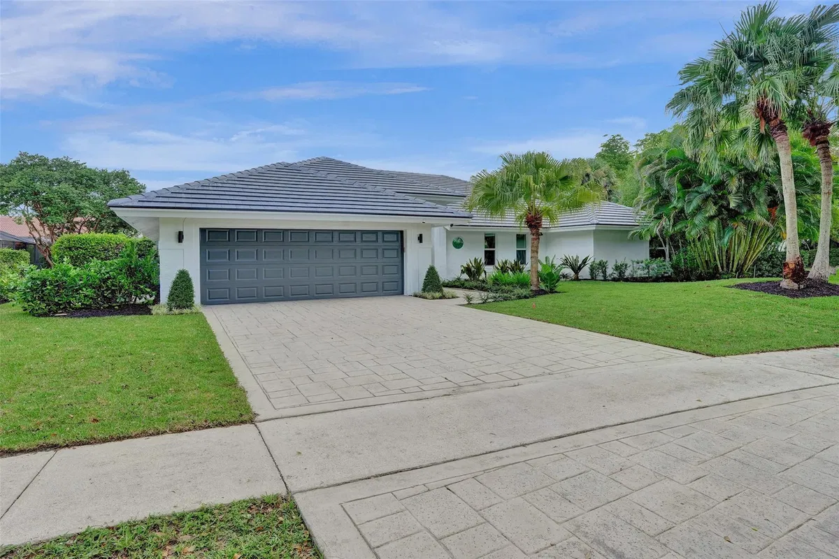 Colonnade Boca Raton Residence