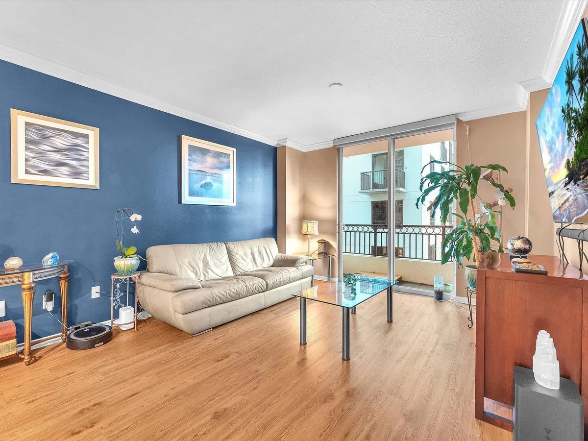 The Prado Unit 339 photo 13