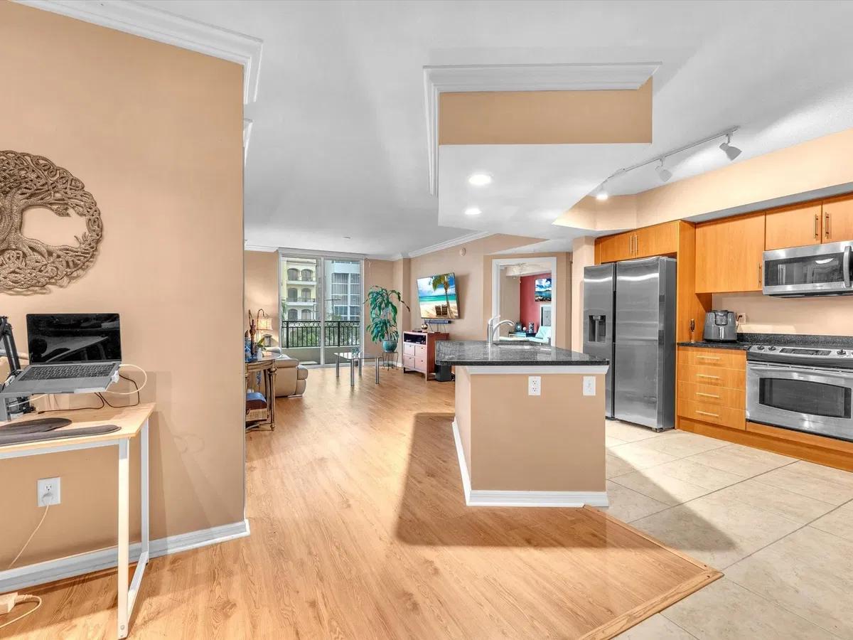 The Prado Unit 339 photo 19