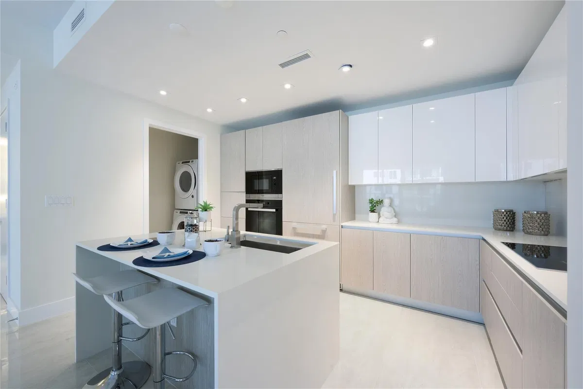 Amrit Ocean Resort & Residences Unit H-1510 photo 10