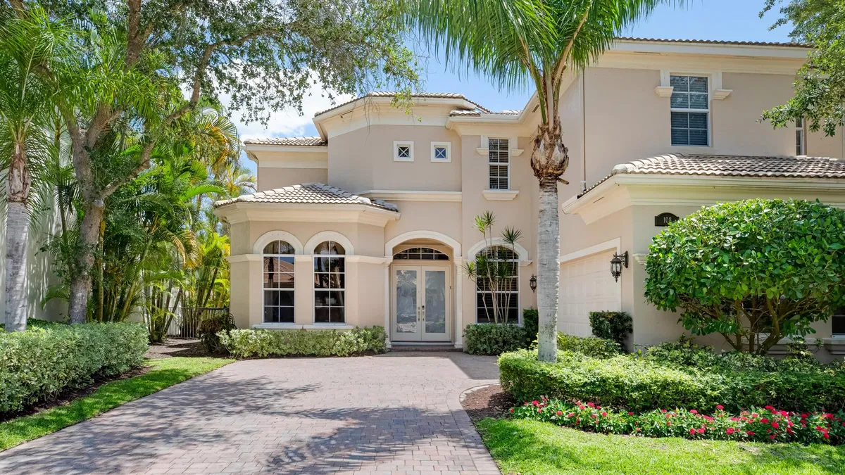 Mirasol Country Club Residence