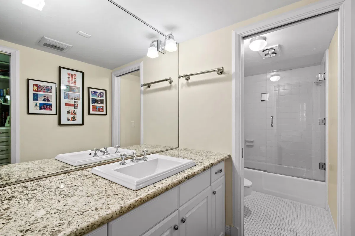 In-Town Palm Beach Unit 2 D photo 28