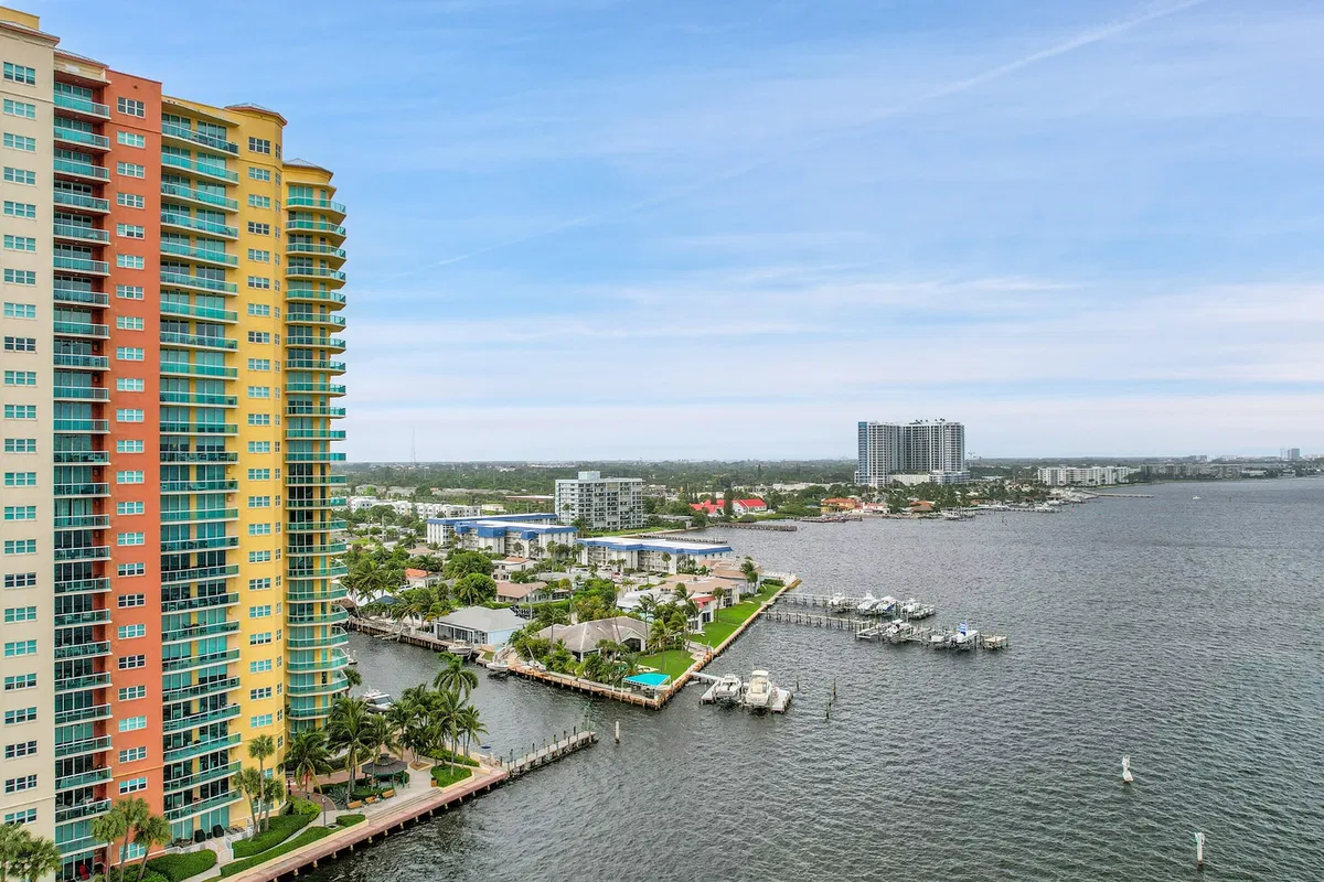 Marina Grande on the Ocean Unit 2011