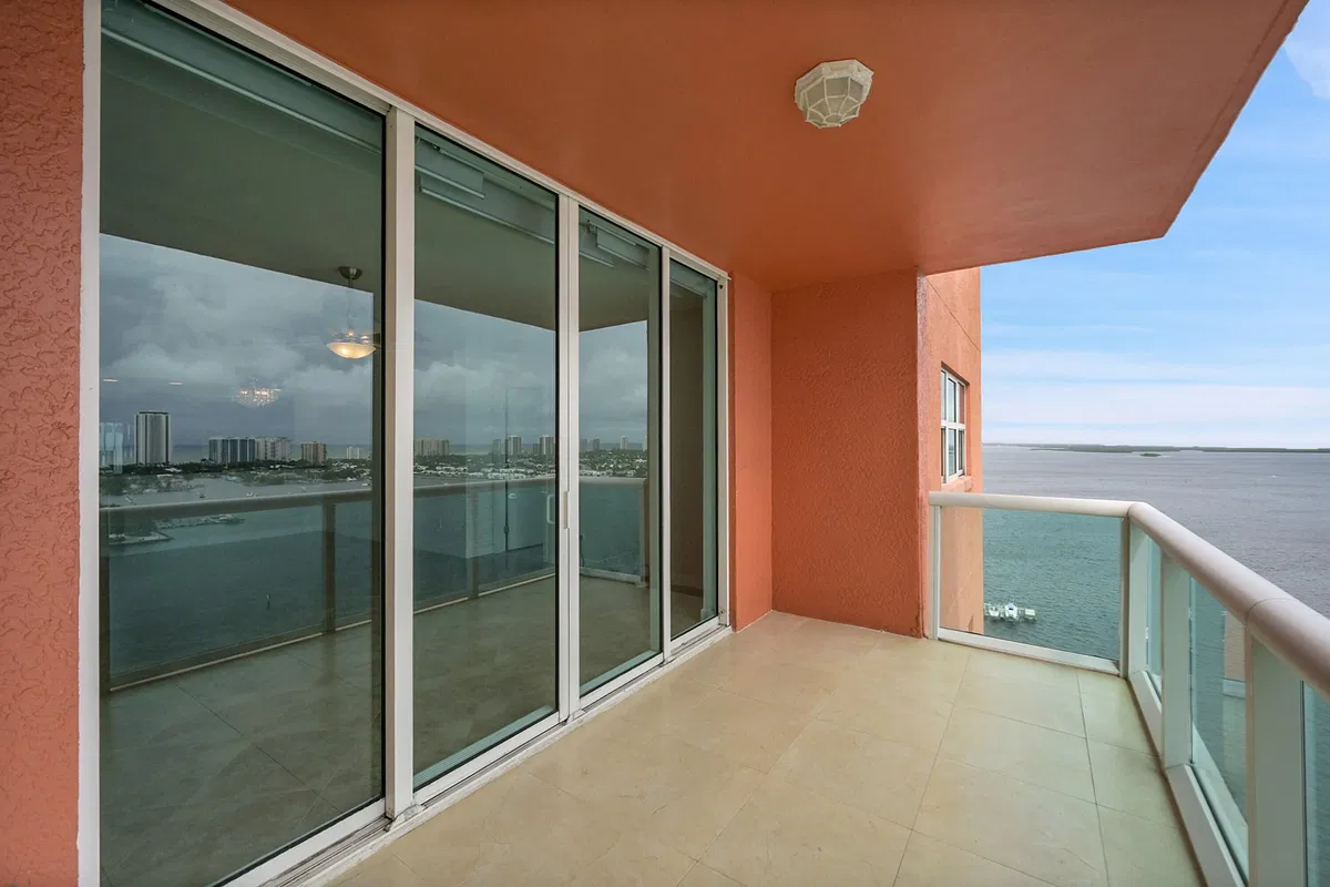 Marina Grande on the Ocean Unit 2011 photo 43