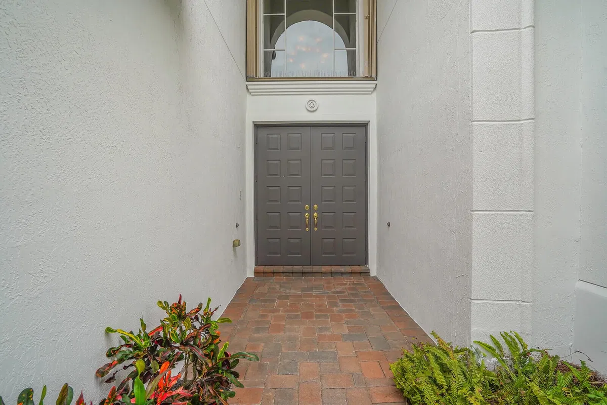 Residence photo 4