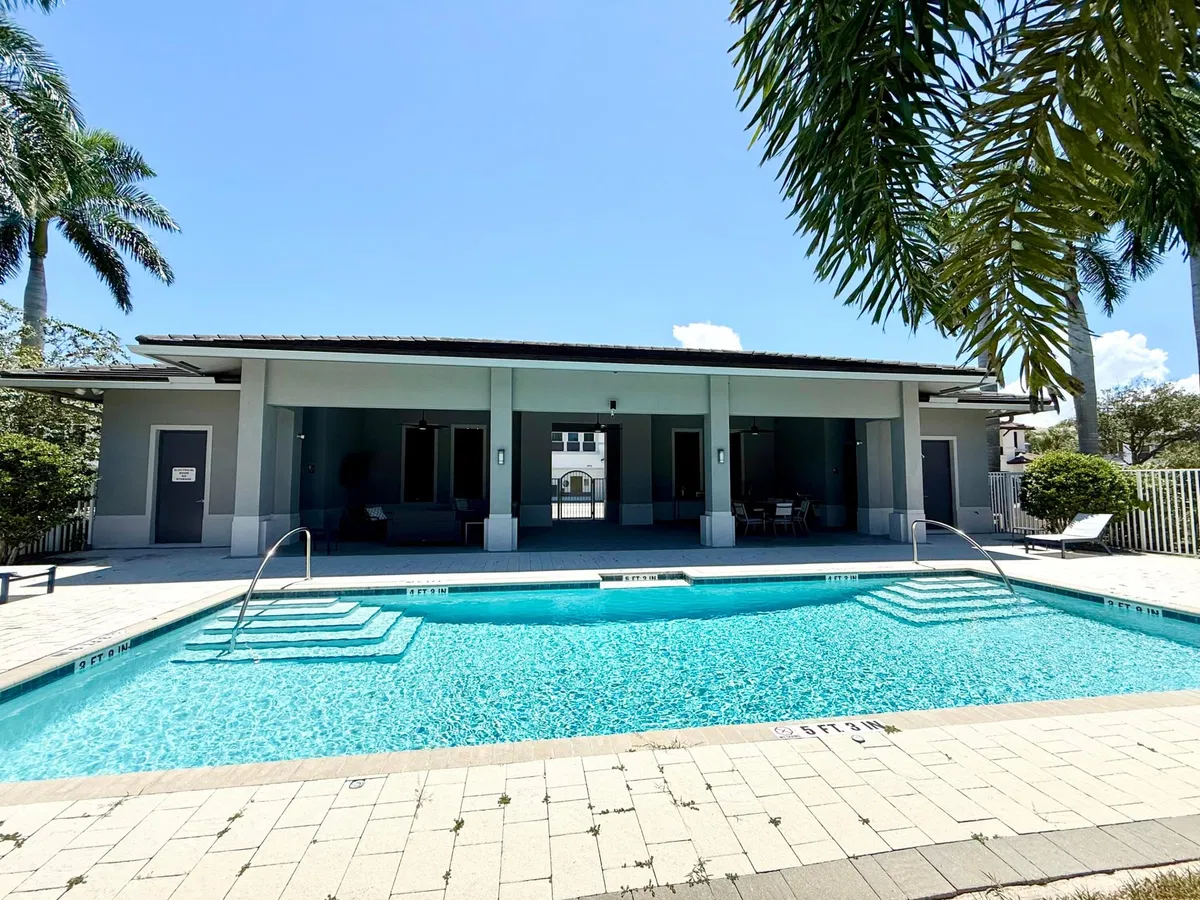 Residences at Midtown Palm Beach Gardens Residence photo 28