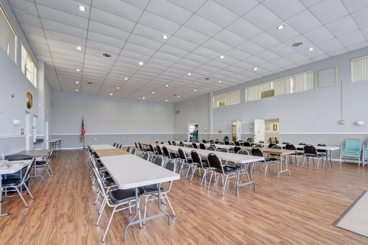 Unit 205 photo 28