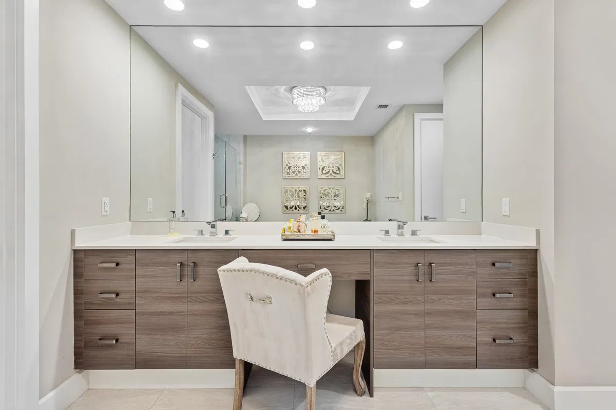 Azure Palm Beach Gardens Unit 211 photo 13