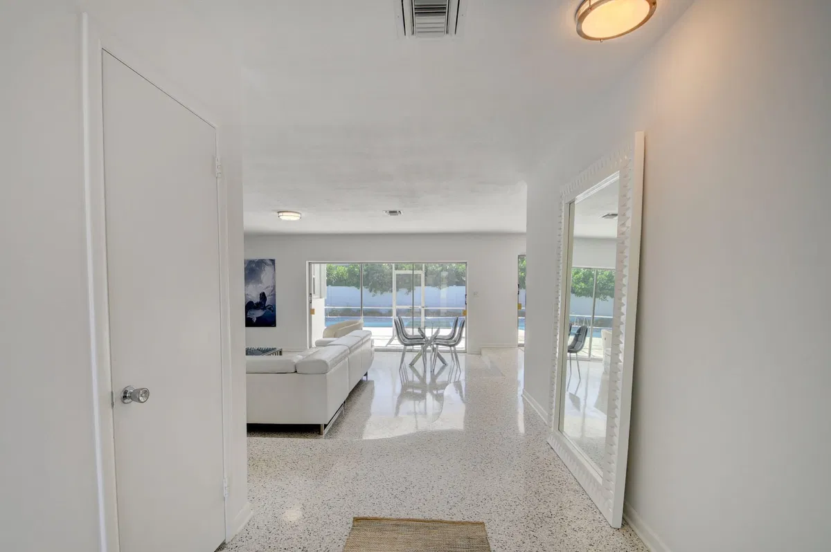 Palm Beach Isles Residence photo 31
