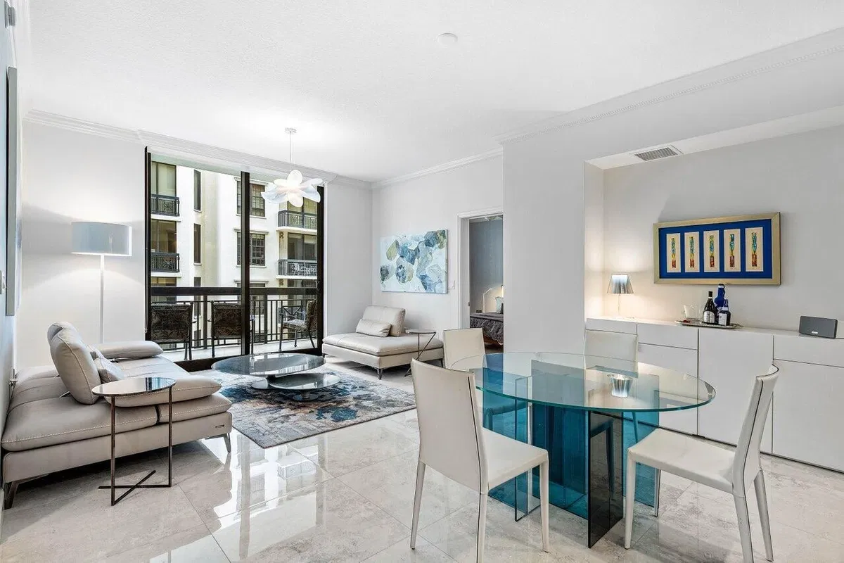 One City Plaza Unit 1012 photo 10
