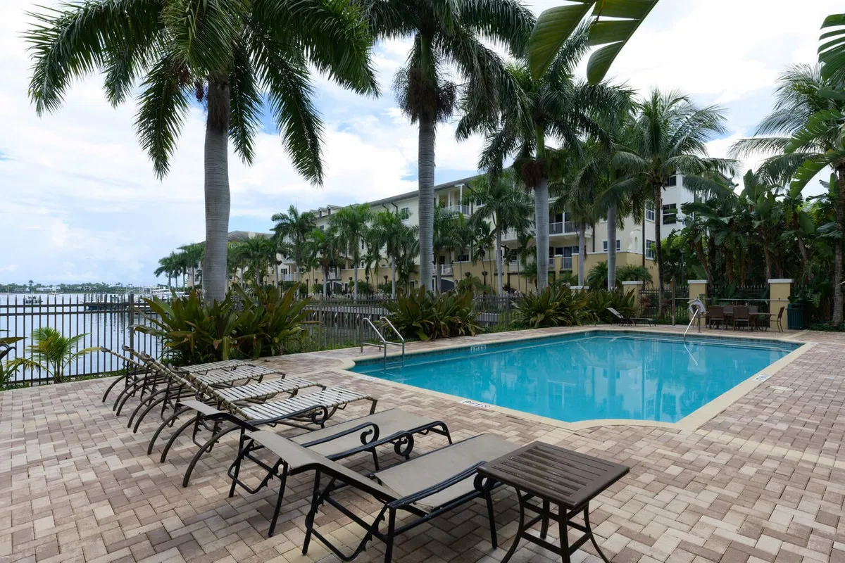 Flagler Landing Unit 401 photo 10