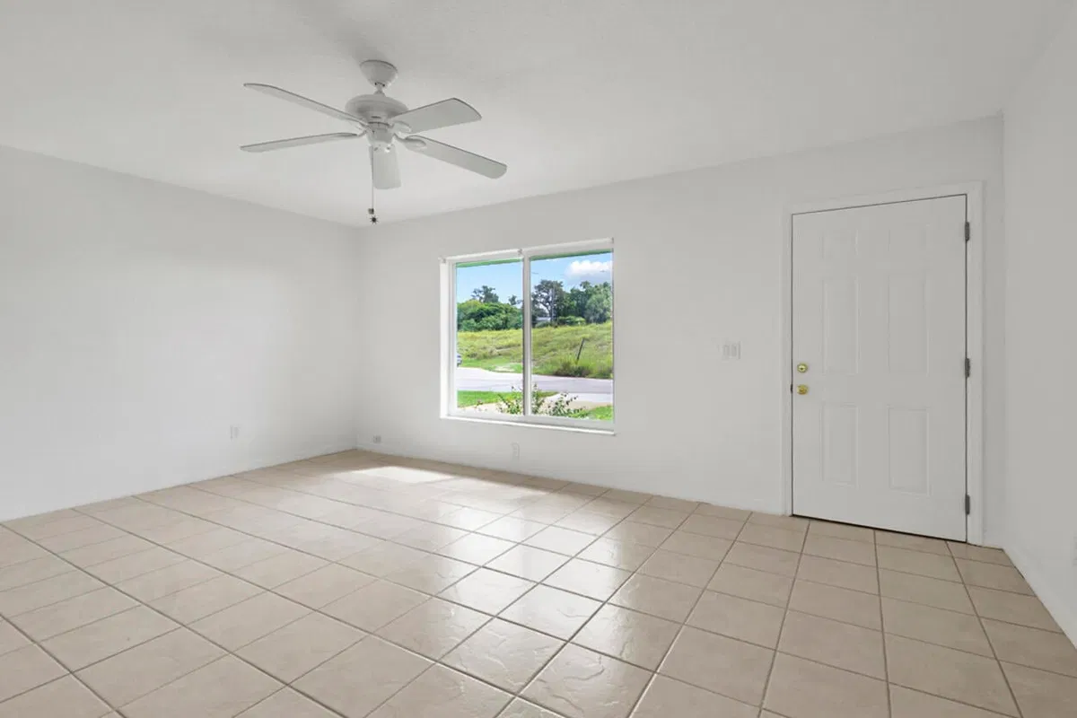 Residence photo 16