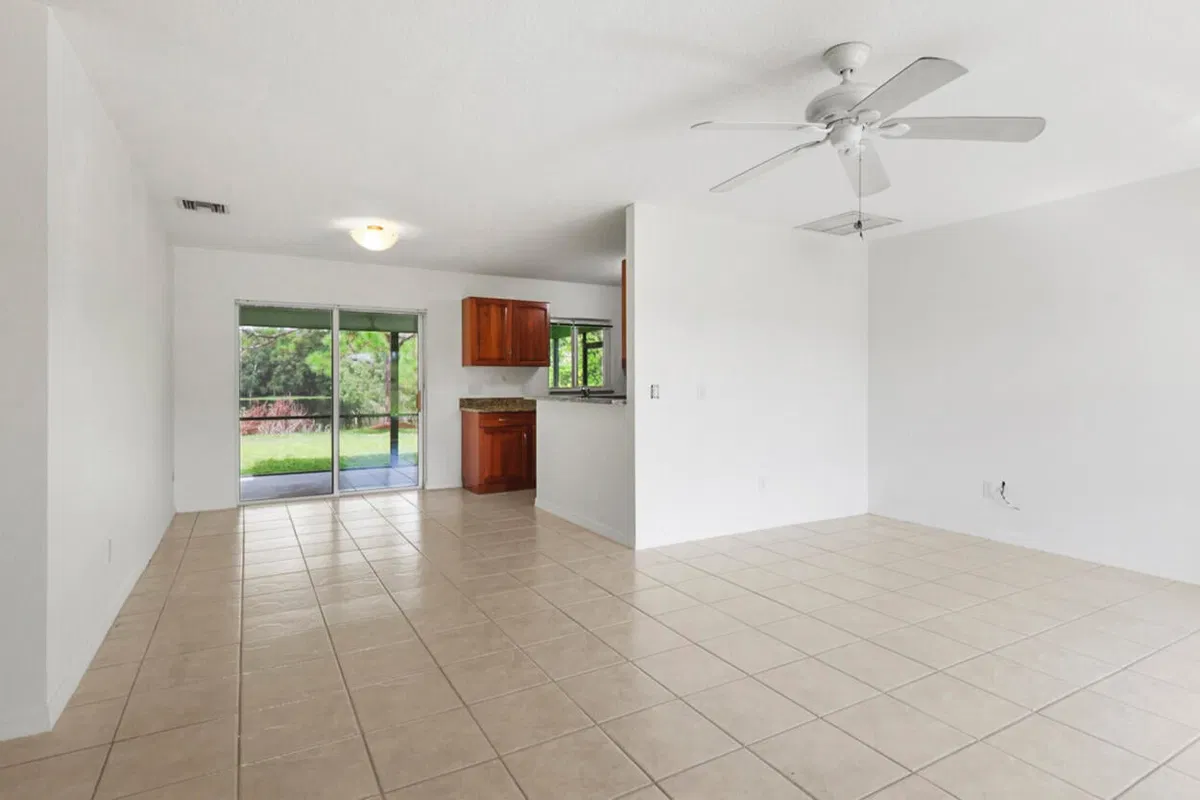 Residence photo 19