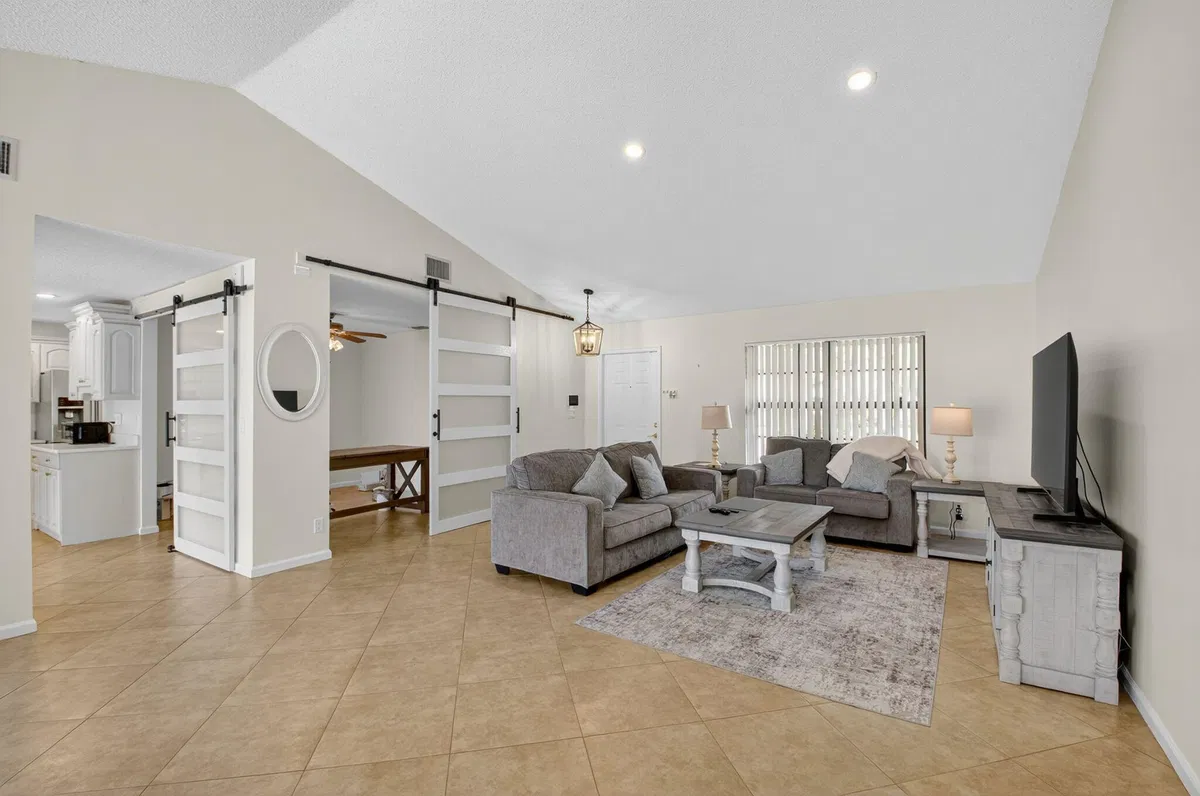 Boca Isles Residence photo 10