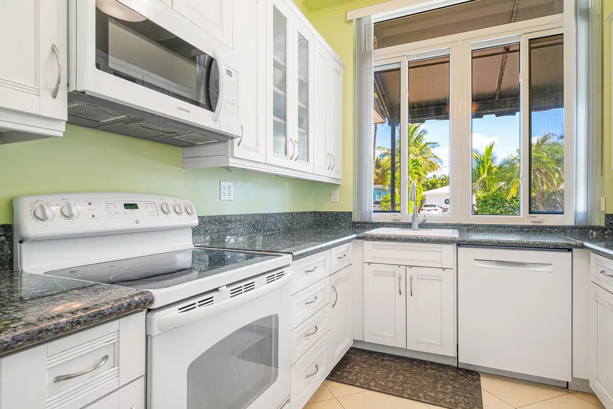 SoSo West Palm Beach Residence photo 10