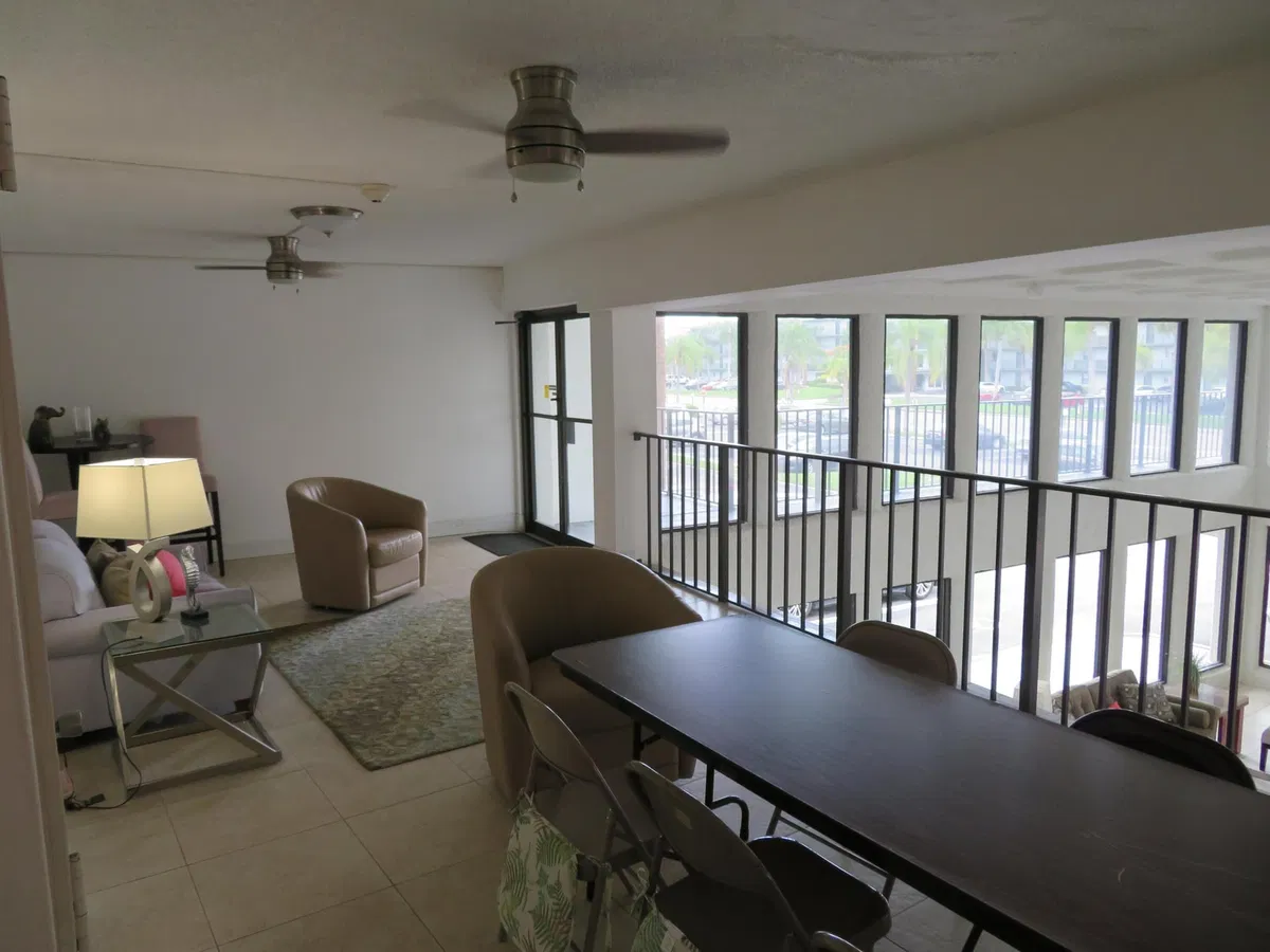 Unit 117 photo 37