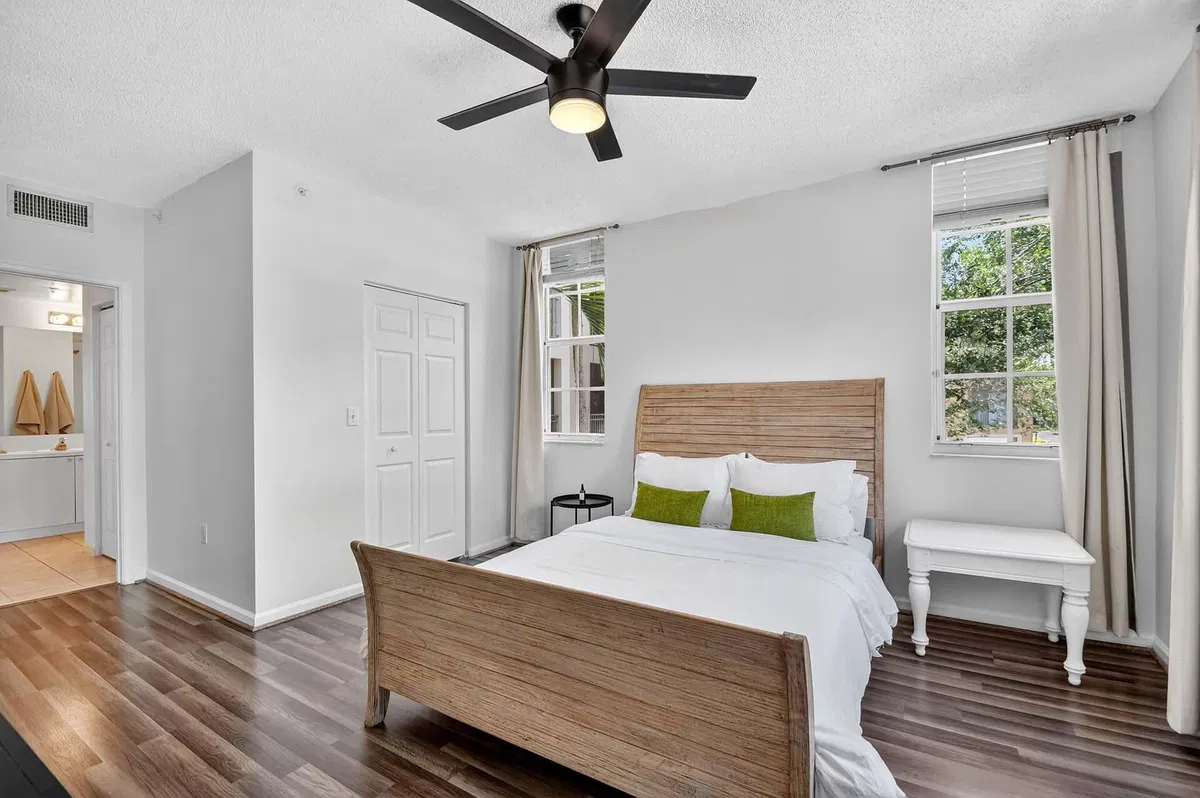  Unit 206 photo 22