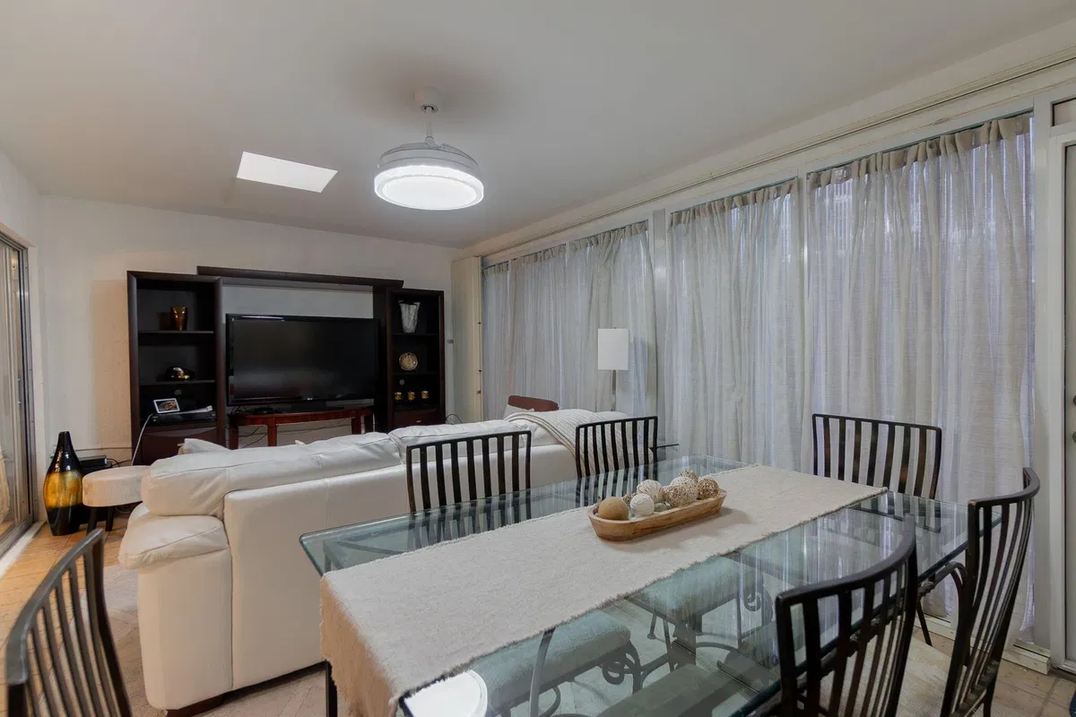 Residence photo 28