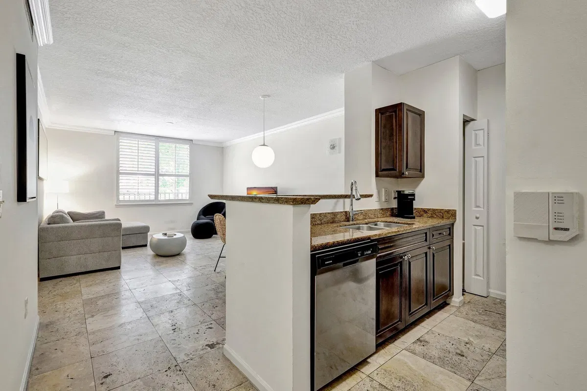 Downtown West Palm Beach Unit 105