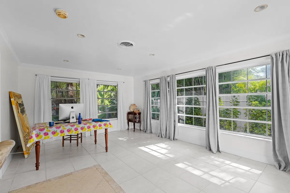 Old Northwood Residence photo 10