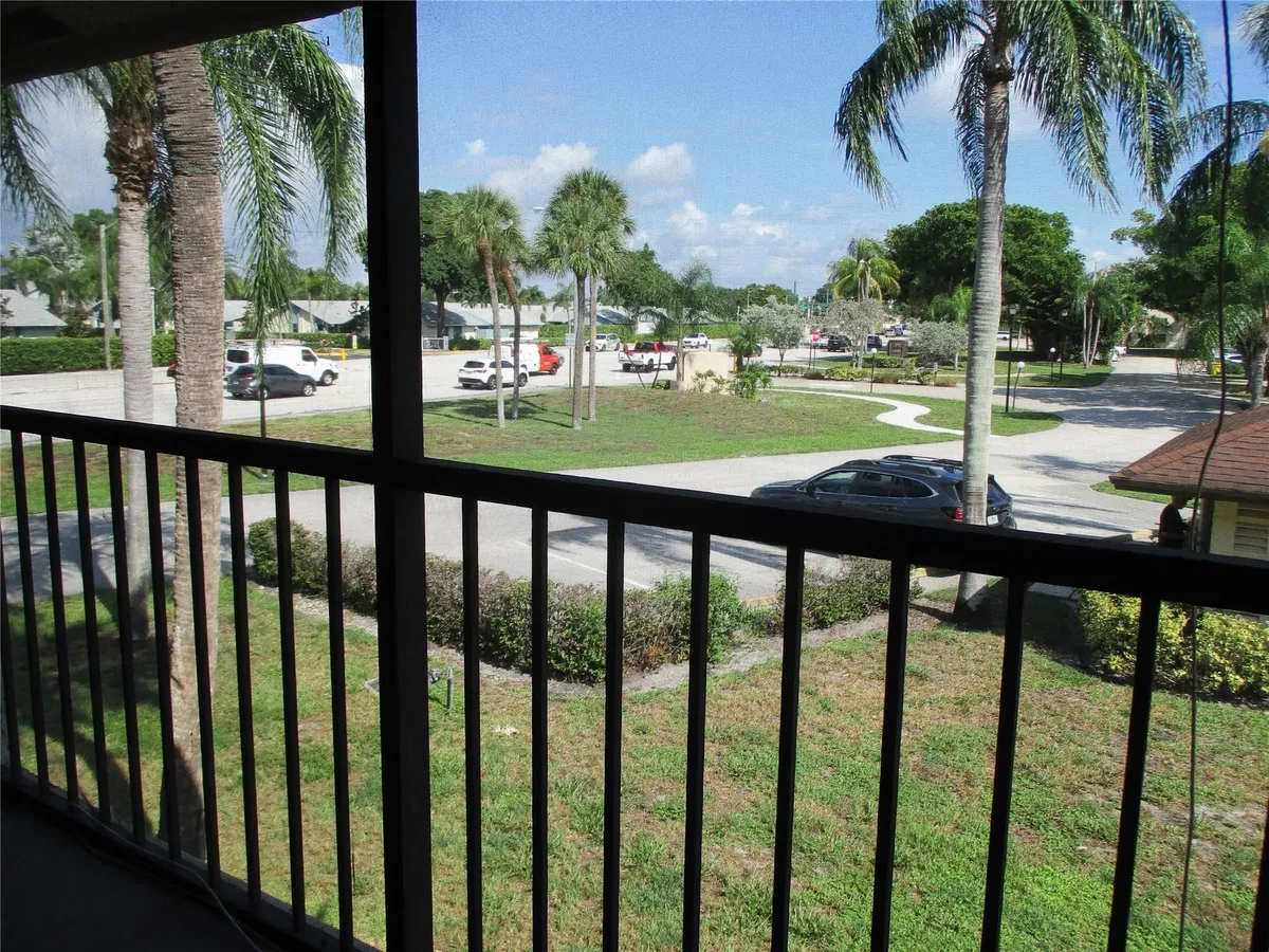  Unit 406 photo 22