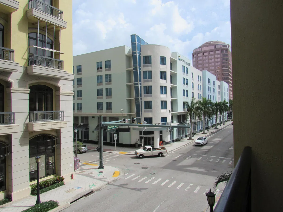 One City Plaza Unit 228 photo 19