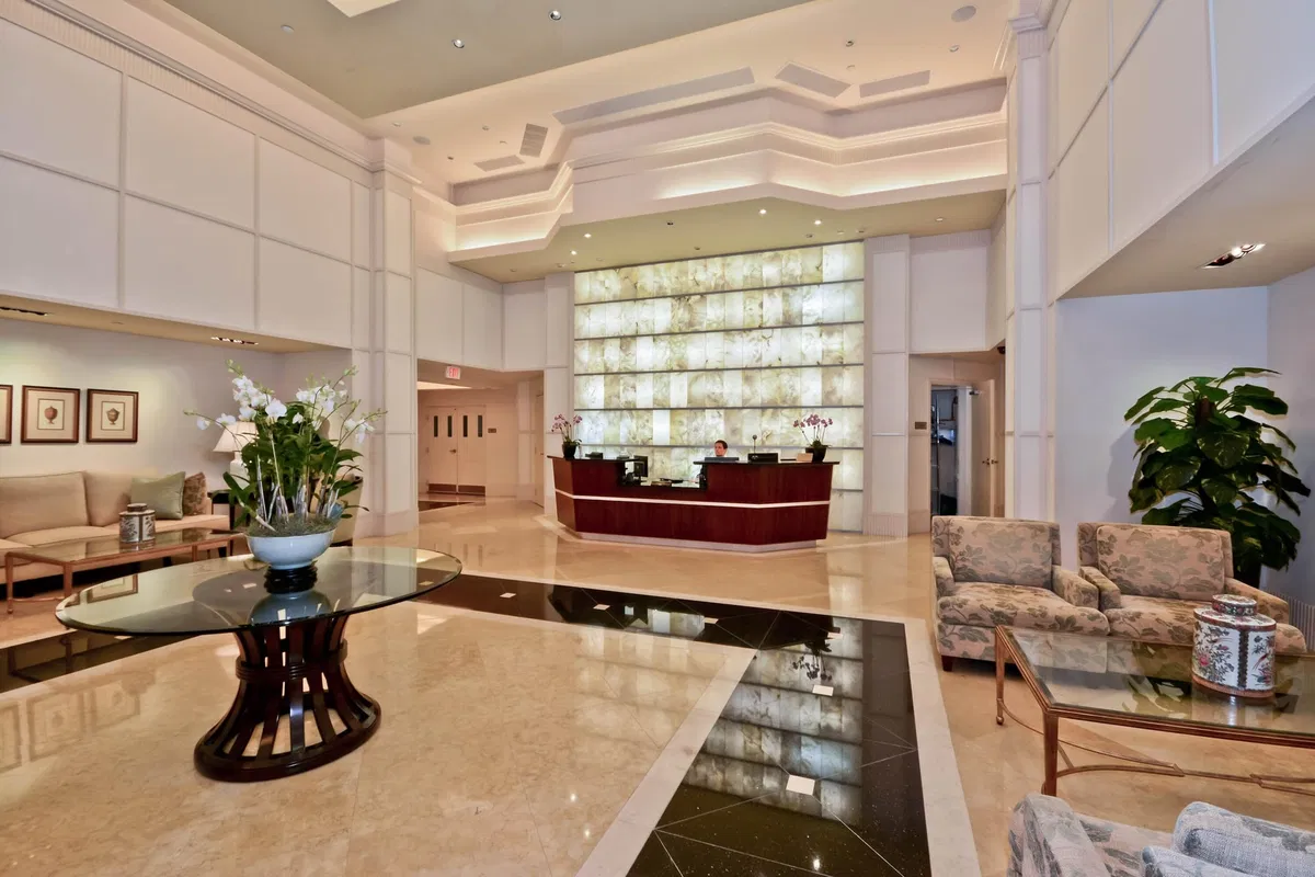 One City Plaza Unit 228 photo 22