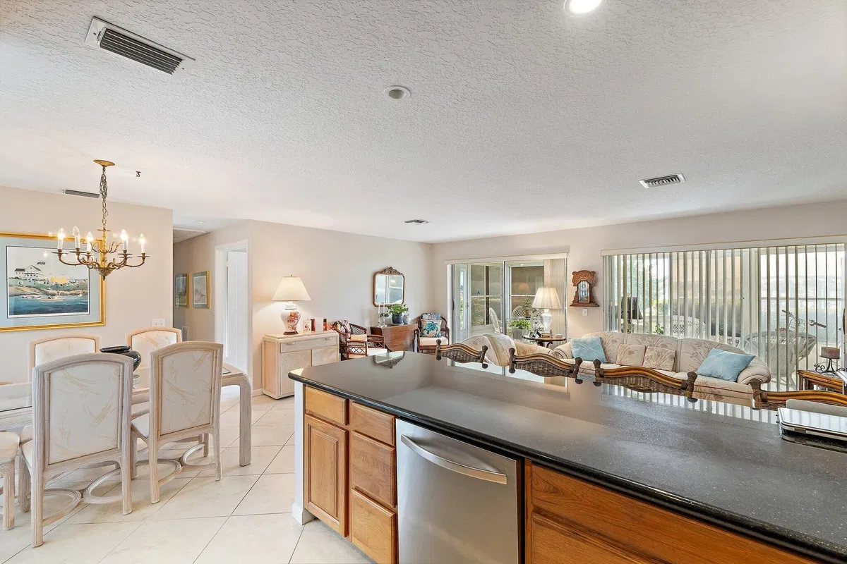 Singer Island Residence photo 13