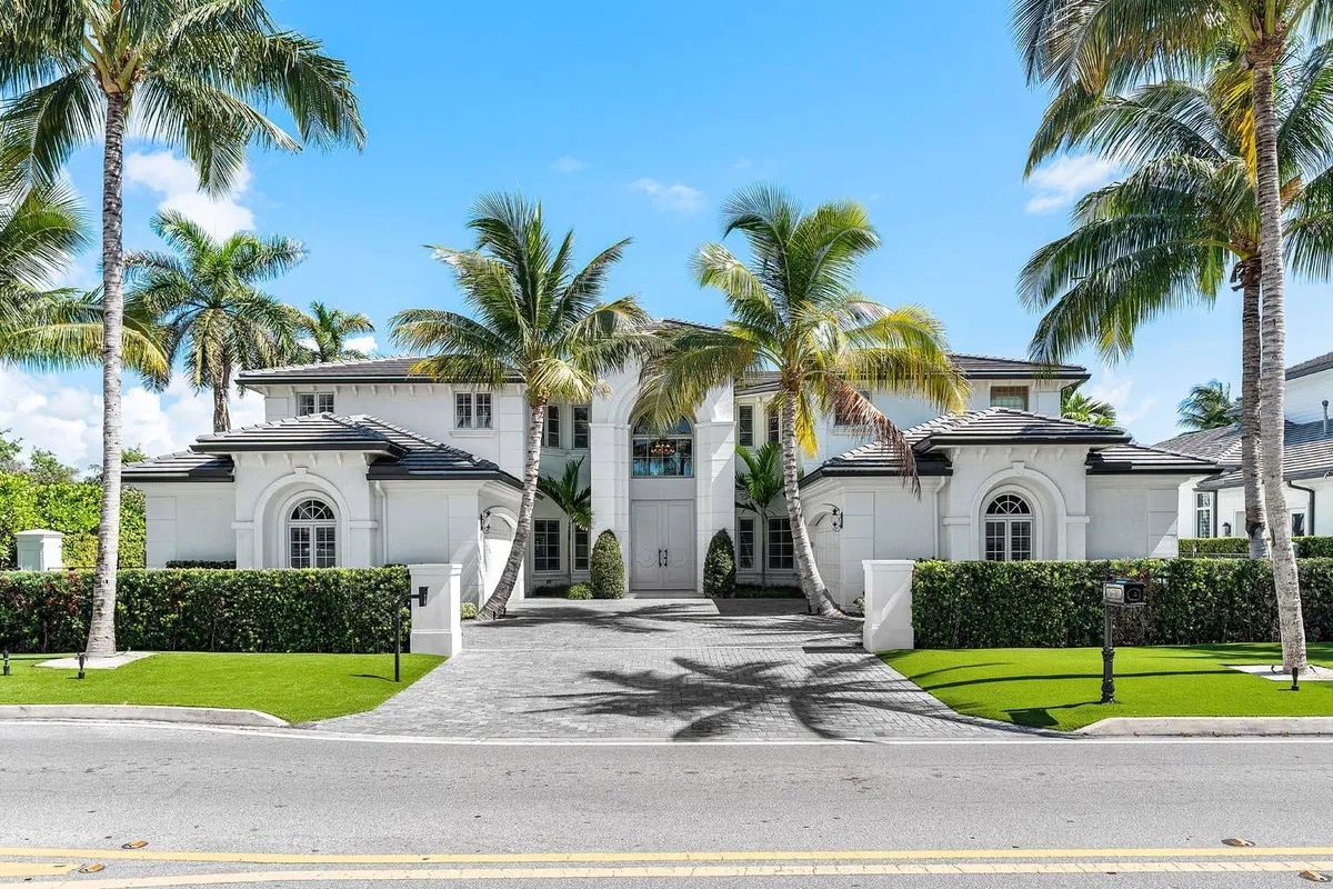 Royal Palm Yacht and Country Club Residence