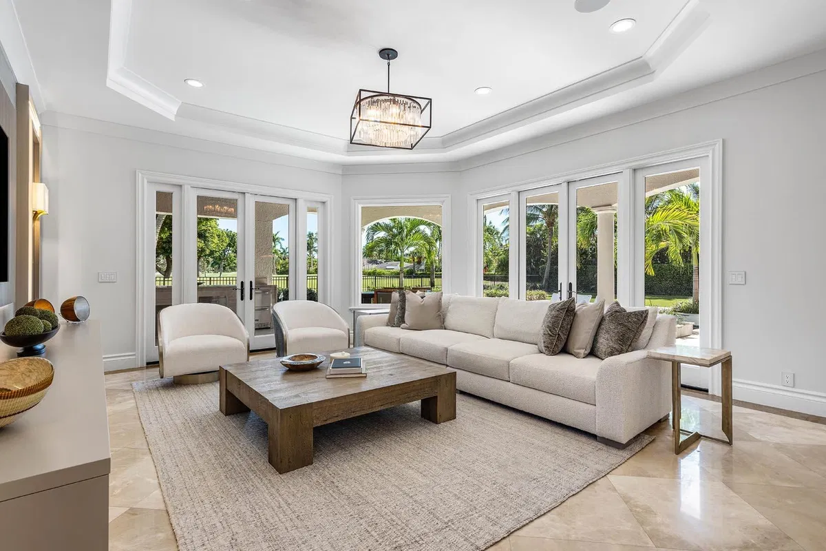 Royal Palm Yacht and Country Club Residence photo 19