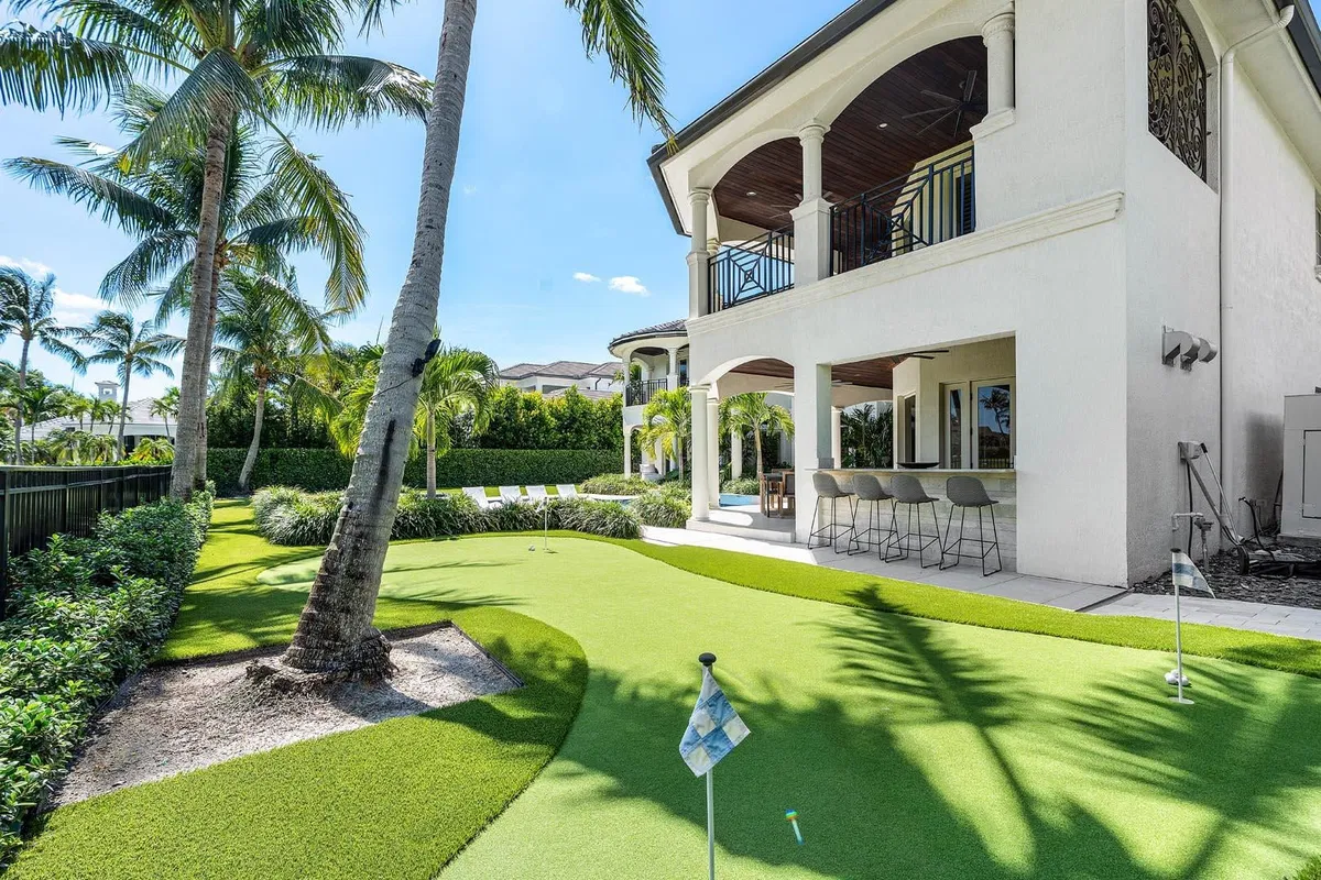 Royal Palm Yacht and Country Club Residence photo 22
