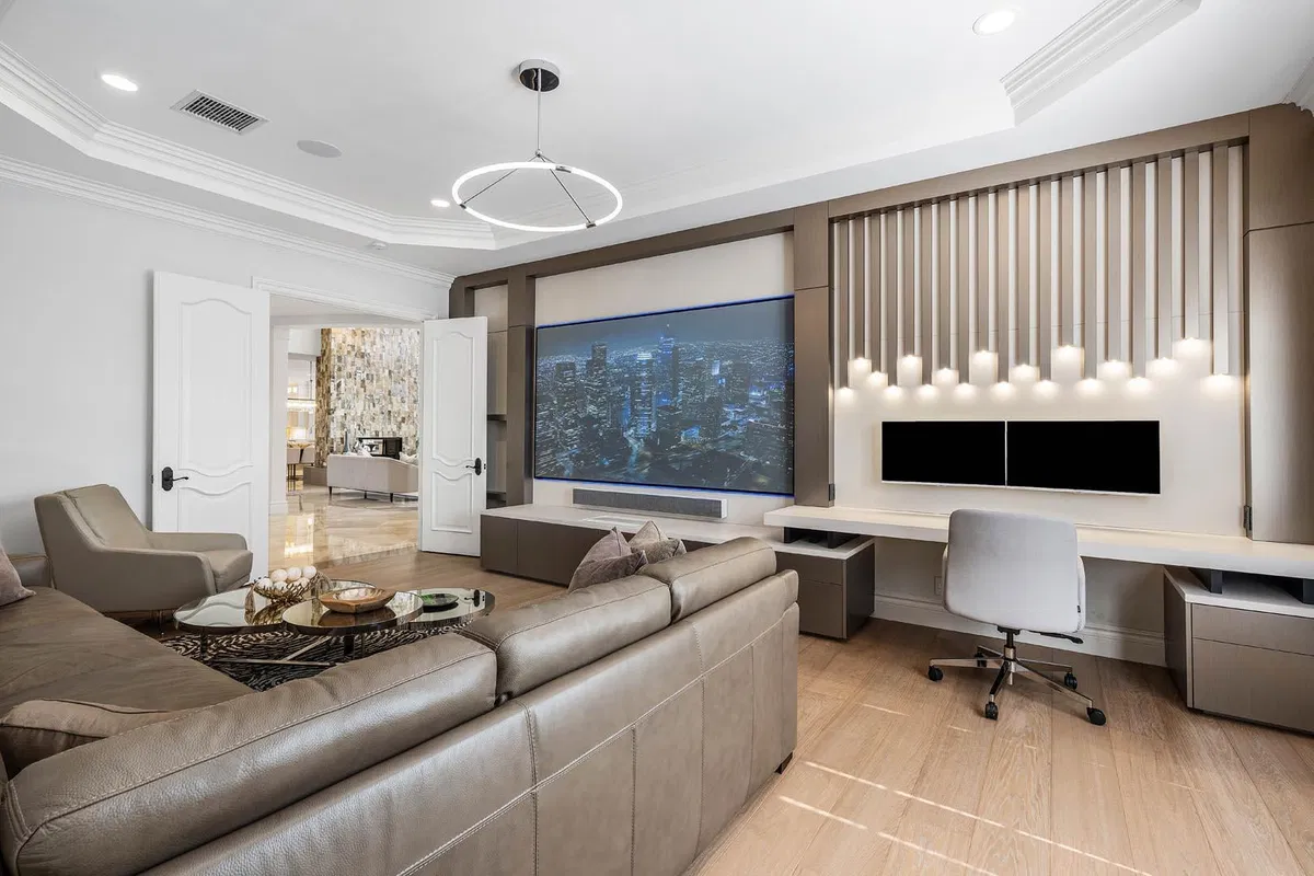 Royal Palm Yacht and Country Club Residence photo 34