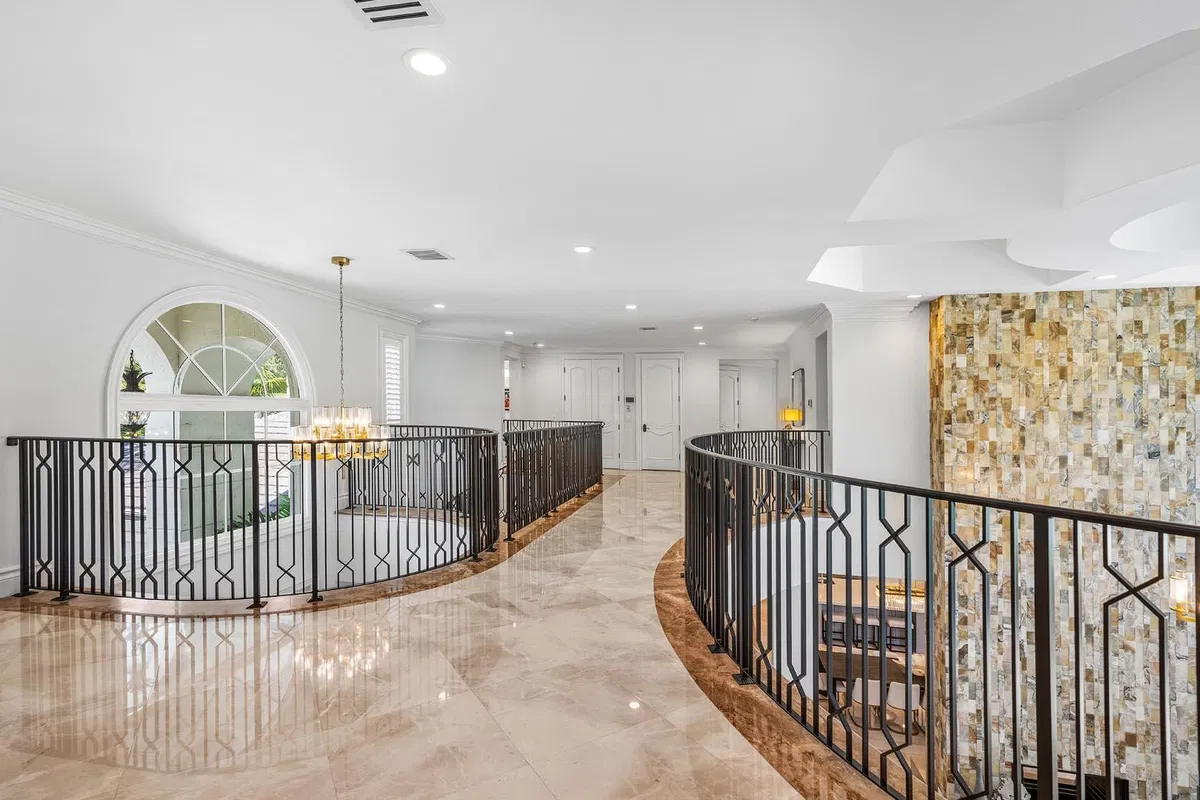 Royal Palm Yacht and Country Club Residence photo 43