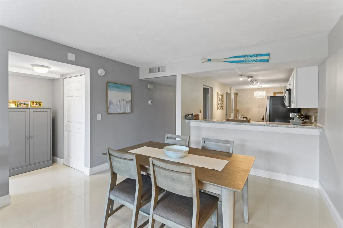 Boca Raton Unit 302 photo 10