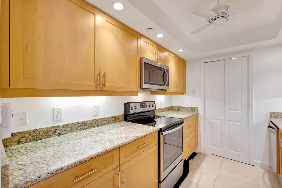 Tiara Singer Island Unit 22 G photo 10