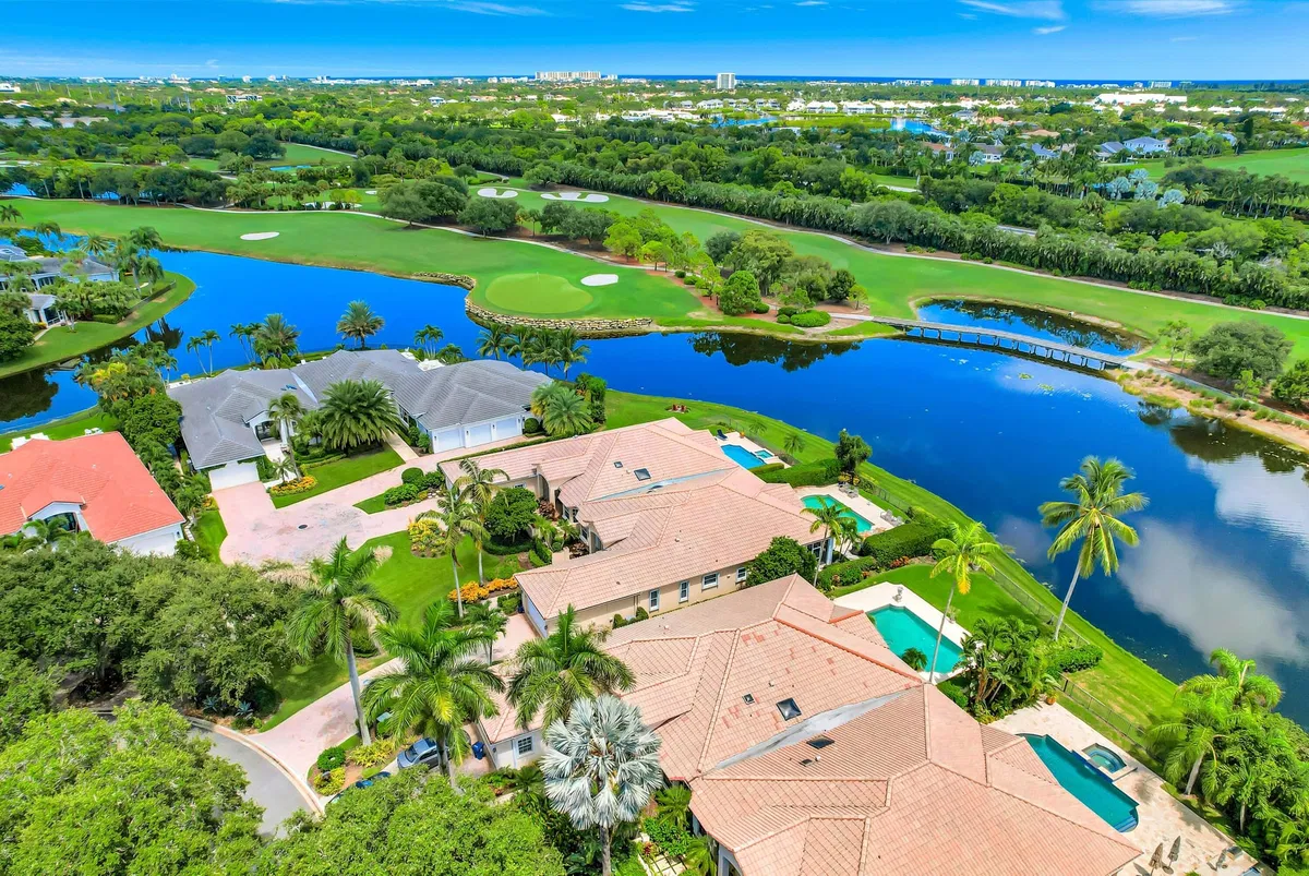 Admirals Cove Residence photo 16