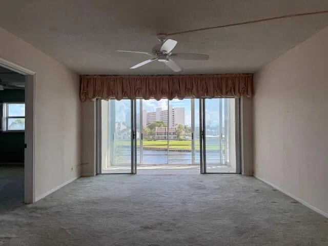 Unit 403 photo 13