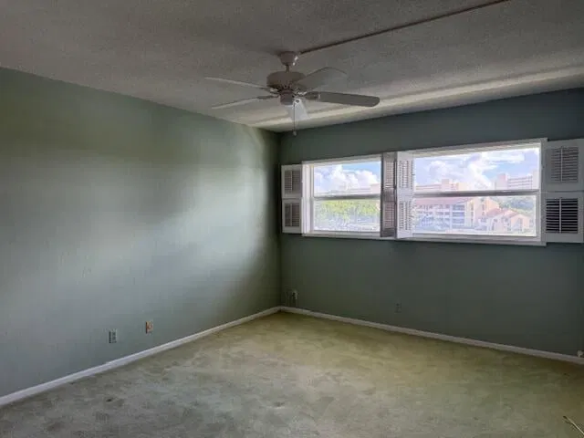 Unit 403 photo 19