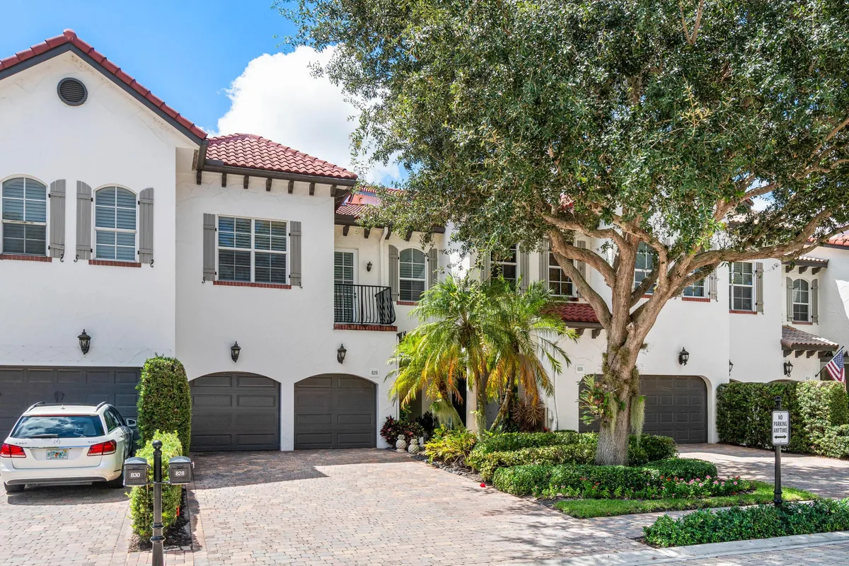 Palm Trail Delray Beach Residence