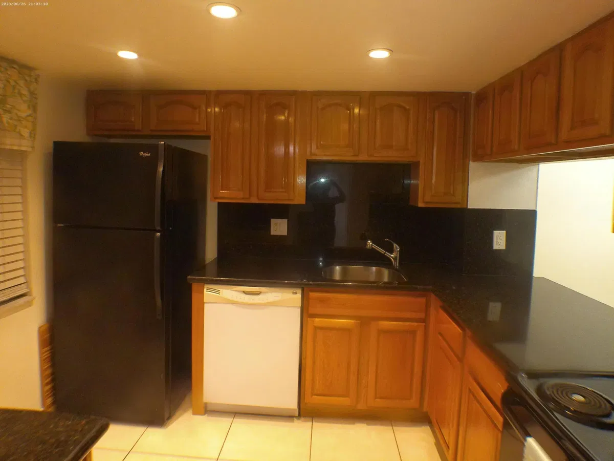 Unit 1434 photo 13