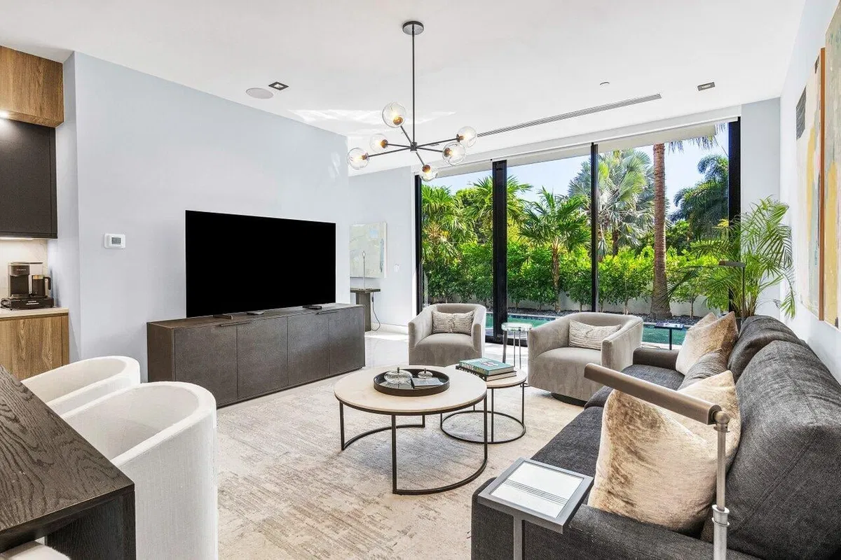 Palm Trail Delray Beach Residence photo 10