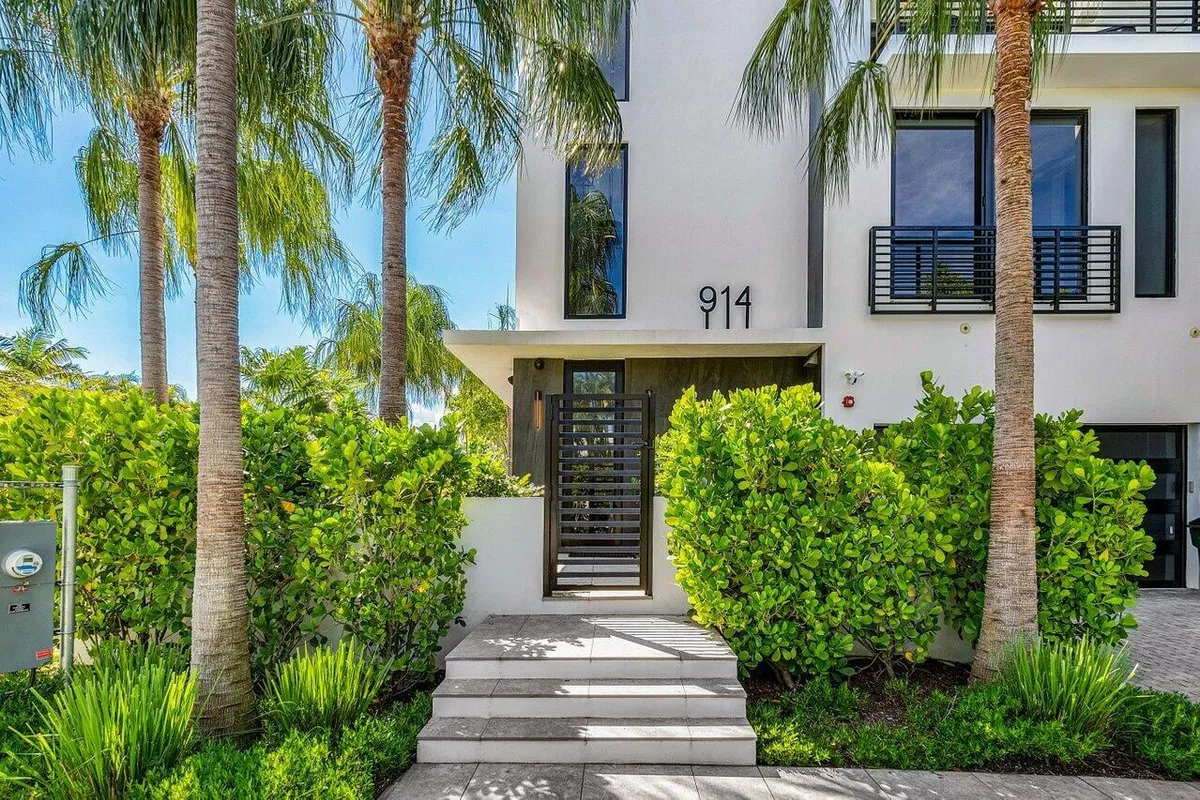 Palm Trail Delray Beach Residence photo 43