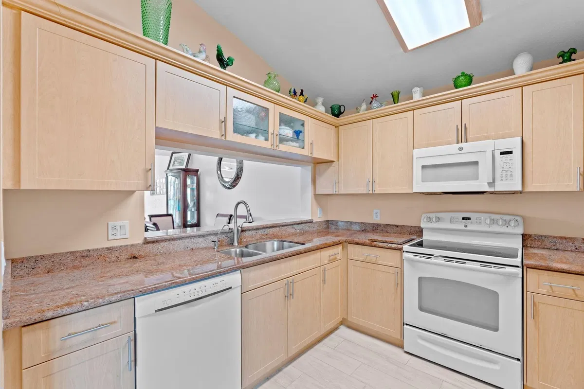 Residence photo 10