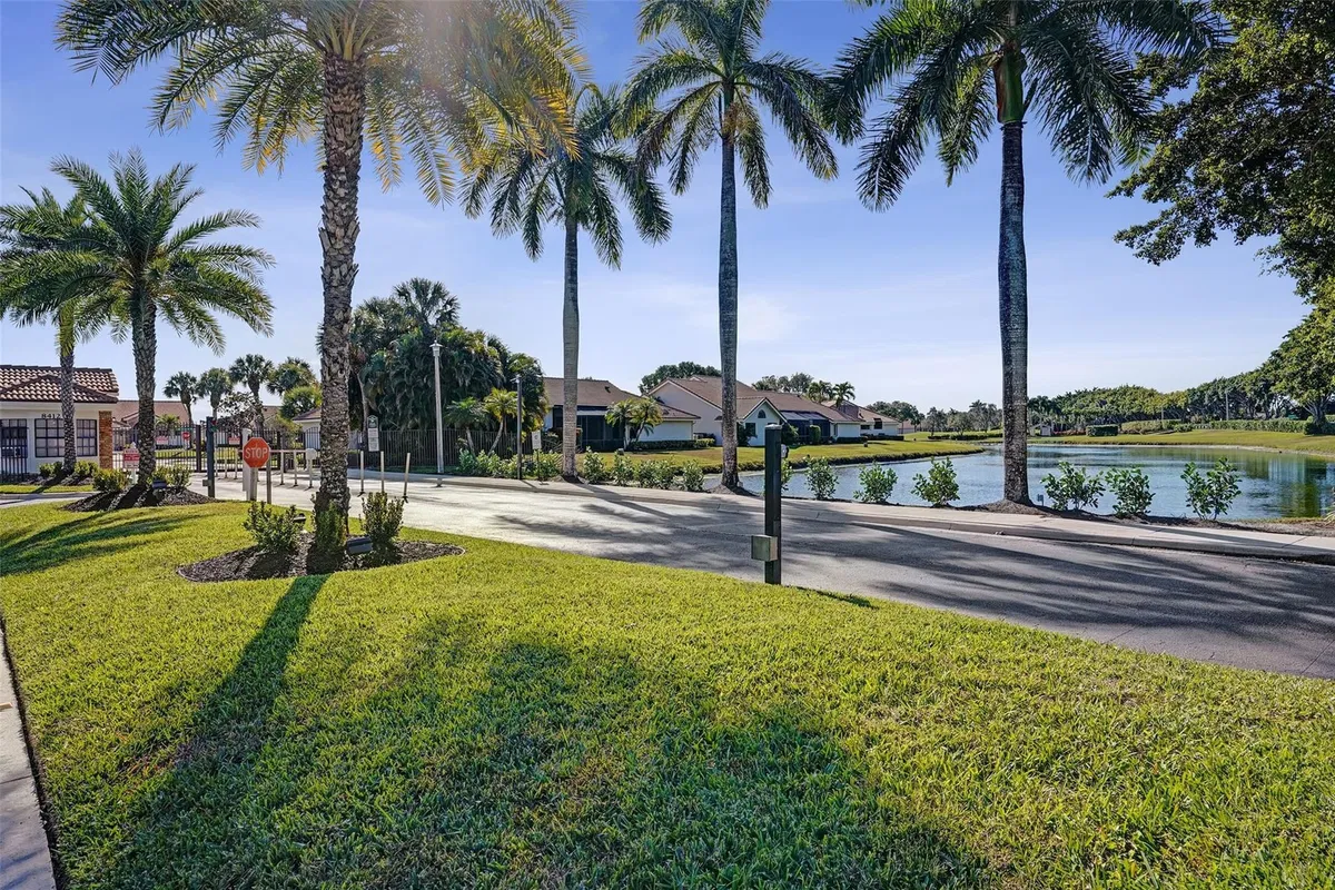 Residence photo 61