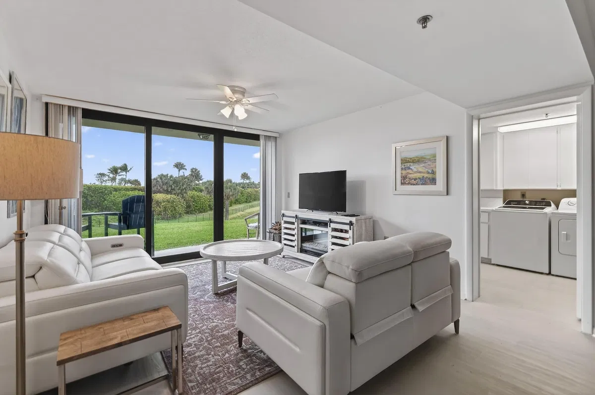  Unit 101 photo 10