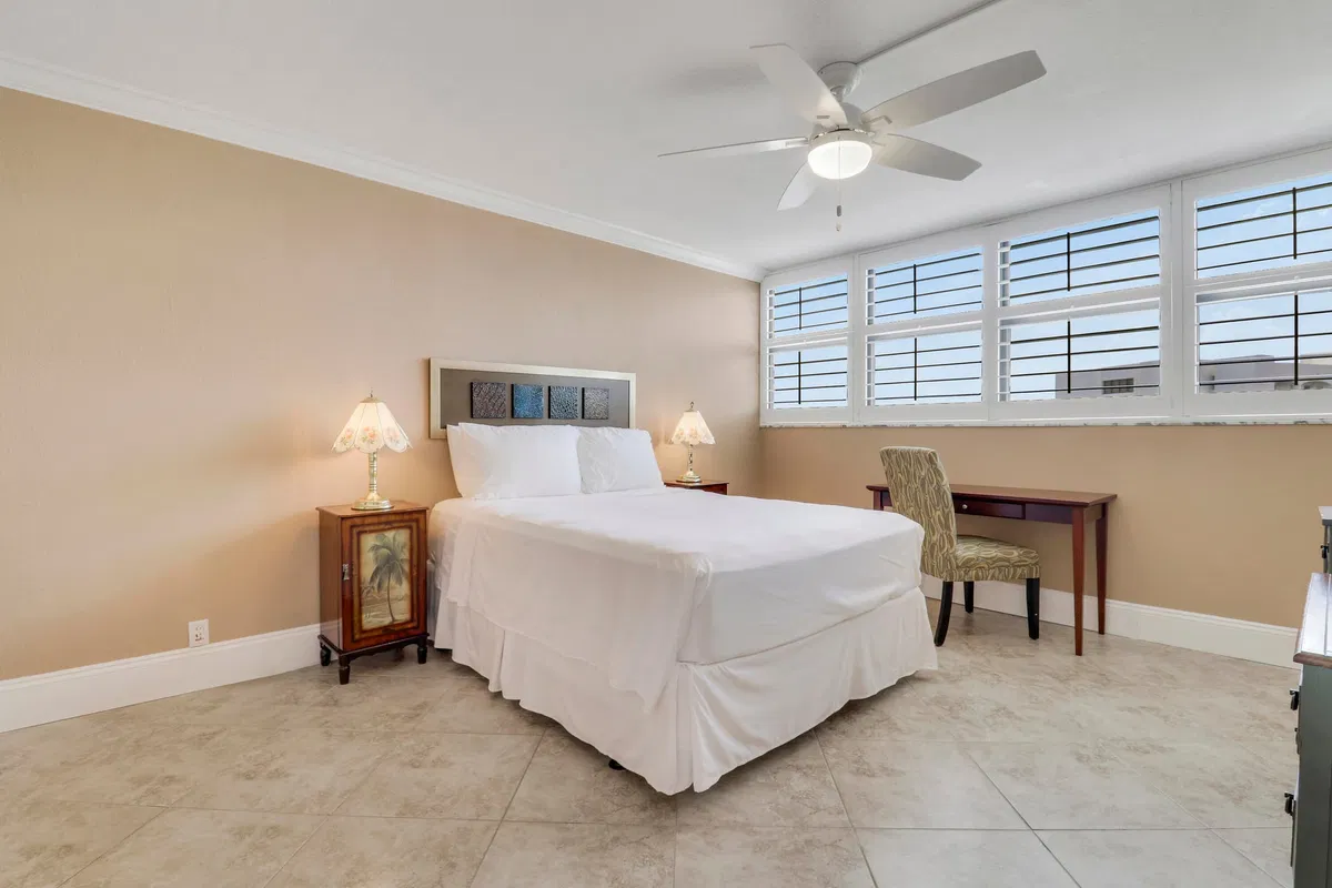 Golfview North Palm Beach I Unit 1016 photo 25