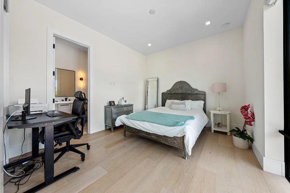 Palm Trail Delray Beach Residence photo 25