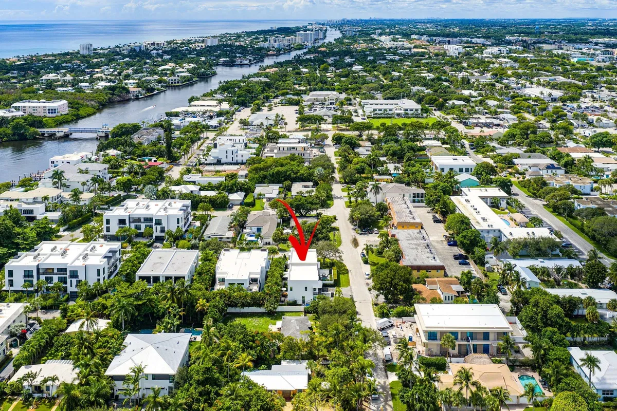 Palm Trail Delray Beach Residence photo 34