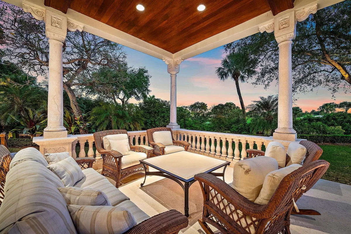 Frenchman's Creek Residence photo 52